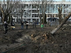 Ukraine Authorities Sound Alert In Kyiv After 'Air Attack' Post Russia's New Year Assault