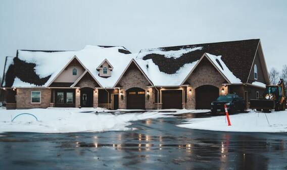 Canada News: કેનેડામાં ભારતીયો સહિત વિદેશીઓને મોટો ફટકો, સરકારે લીધો એવો નિર્ણય કે.....