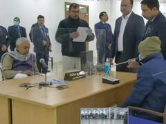 'बिहार के विश्वकर्मा को मेरा प्रणाम', जनता दरबार में शख्स ने की नीतीश कुमार की तारीफ, कहा- आपका जन्म लेना...