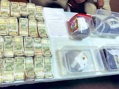 झारखंड के हजारीबाग में पुलिस ने जब्त की 5 करोड़ से अधिक की अफीम, 13 लाख कैश भी बरामद