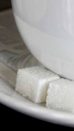 Health Tips : 'या' व्यक्तींनी साखरेचं अति प्रमाणात सेवन करू नये; होऊ शकतात गंभीर परिणाम