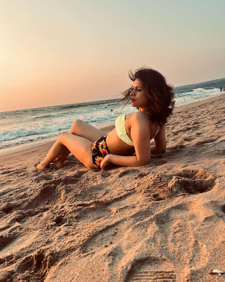 శ్రద్దా దాస్ అందమైన ఫోటోలు. Image Credit: Shraddha Das/ Instagram