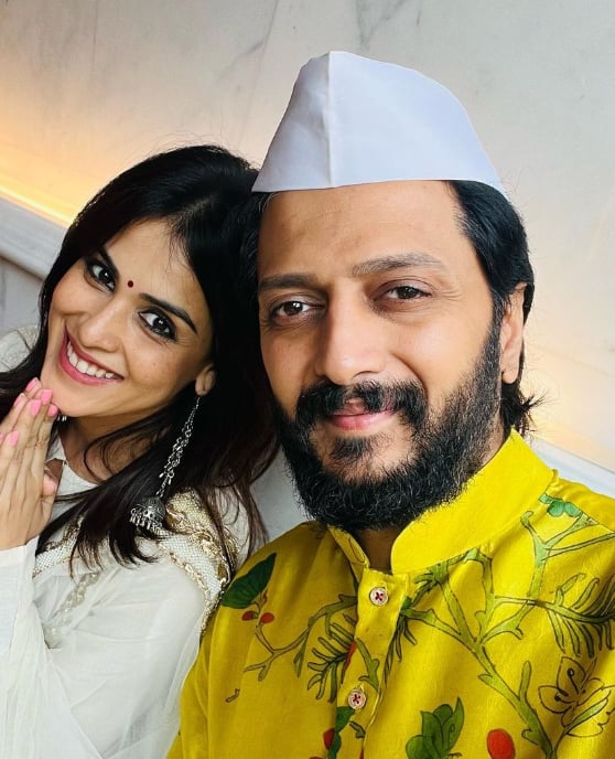 रितेश-जिनिलियाचा 'वेड' सिनेमा सध्या बॉक्स ऑफिसवर रेकॉर्डब्रेक कमाई करत आहे.