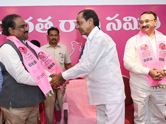 Former Andhra Pradesh Minister, Bureaucrats Join BRS. KCR Appoints  Chandrasekhar As State President
