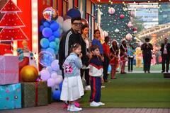 Prithvi Ambani Birthday Bash: ਪ੍ਰਿਥਵੀ ਅੰਬਾਨੀ ਦੇ ਜਨਮ ਦਿਨ 'ਤੇ ਲੱਗਾ ਸਿਤਾਰਿਆਂ ਦਾ ਮੇਲਾ, ਬੱਚਿਆਂ ਨਾਲ ਕੂਲ ਲੁੱਕ 'ਚ ਪਹੁੰਚੇ ਕਰਨ ਜੌਹਰ