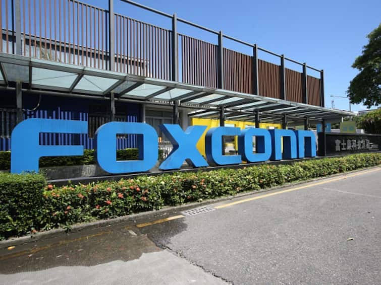 Foxconn Karnataka Plant: Foxconn buys land in Karnataka, India gets huge benefit… China in loss ફોક્સકોને કર્ણાટકમાં ખરીદી જમીન, ભારતમાં 1 લાખ નોકરીઓનું સર્જન થવાની અપેક્ષા