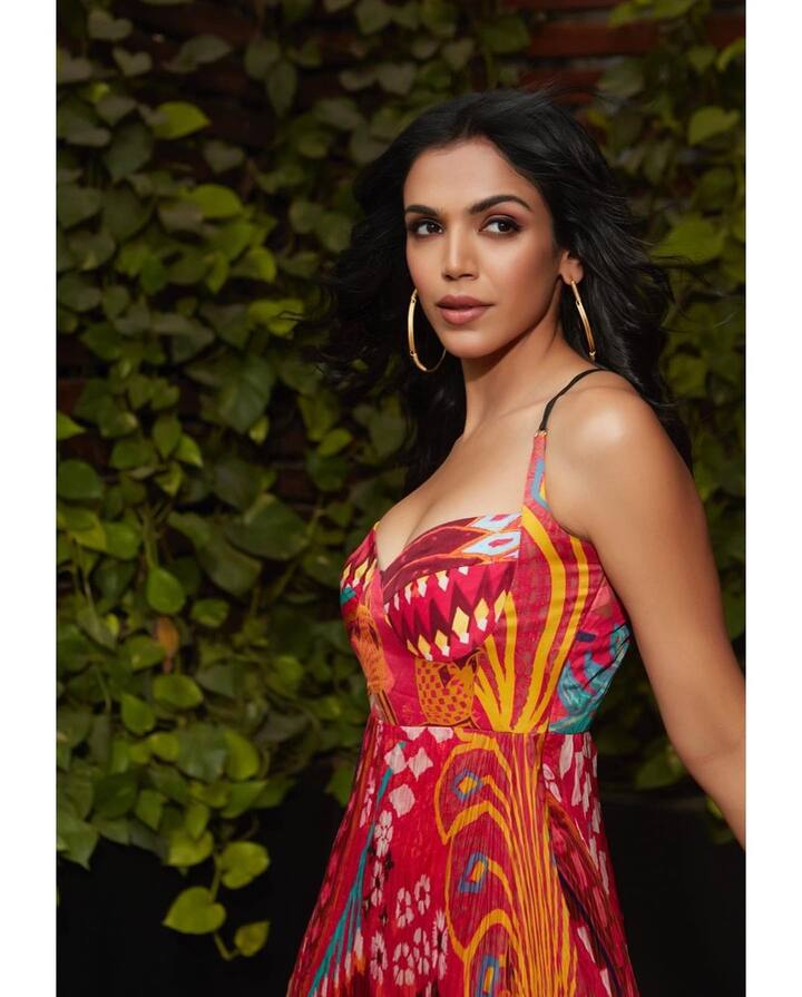 तिच्या स्टाईलमुळे पिळगावकरने ग्लॅमर वर्ल्डवर अधिराज्य गाजवले आहे. (फोटो सौजन्य :shriya.pilgaonkar/इंस्टाग्राम)