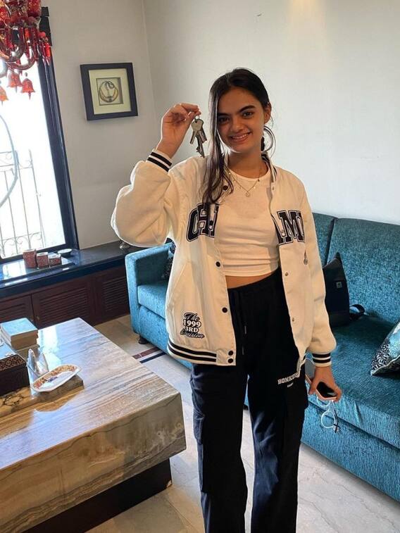 15 साल की उम्र करोड़ों का घर, जानें रुहानिका की करियर जर्नी