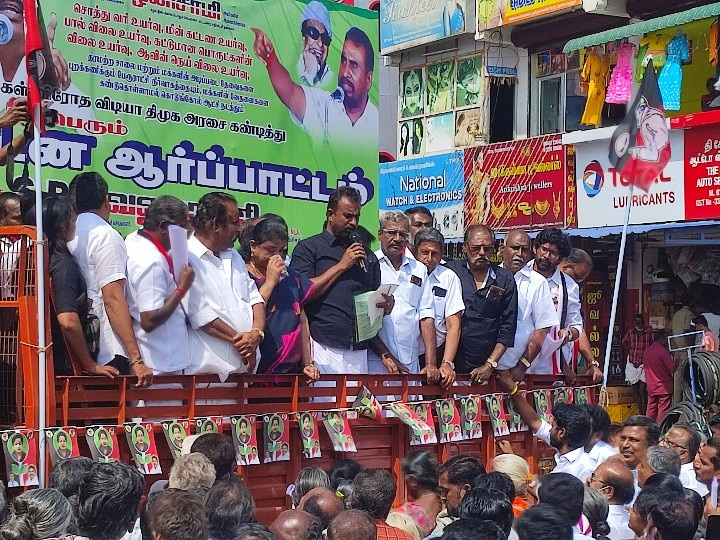 ’திமுக அடிமைகளாக கம்யூனிஸ்ட்கள், காங்கிரஸ்காரர்கள் இருக்கின்றனர்’ - எஸ்.பி.வேலுமணி பேச்சு