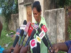 ‘உடல் முழுவதும் வீக்கங்கள் உள்ளன; என் மகனை அடித்தே கொன்று விட்டார்கள்’ - கண்ணீர் வடிக்கும் தாய்