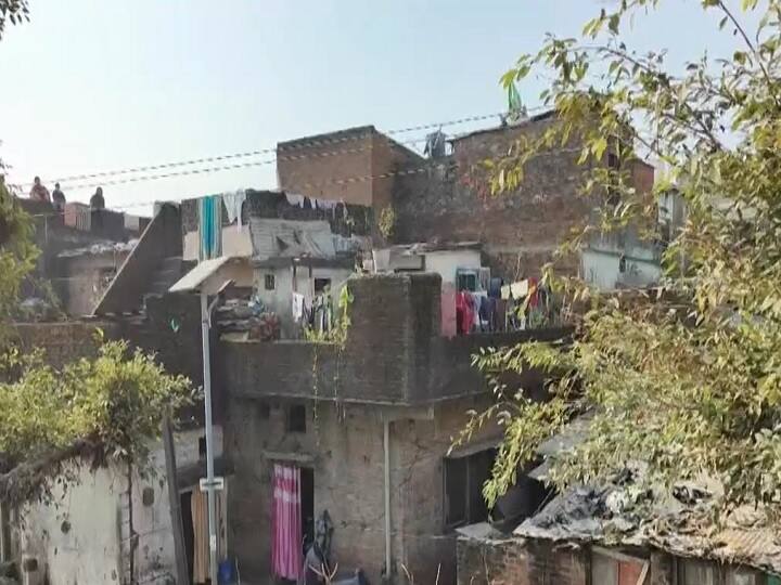 Uttarakhand News Haldwani residents appeal Supreme Court against High Court remove Railway encroachment decision Uttarakhand News: अतिक्रमण मामले में हाईकोर्ट के फैसले के बाद हल्द्वानी के 4,365 घरों पर संकट, सुप्रीम कोर्ट से लगाई गुहार