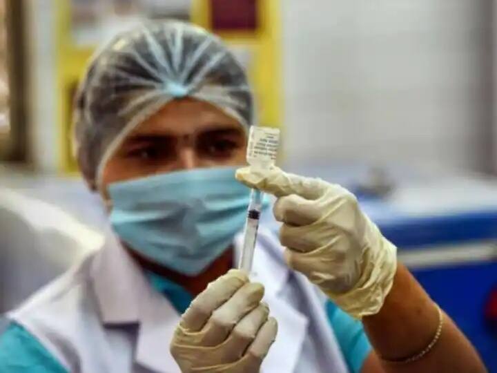 Chhattisgarh Corona Not single corona infected patient in last 24 hours, know vaccinated details ANN Chhattisgarh Corona: कोरोना के नए वेरिएंट को लेकर छत्तीसगढ़ सरकार अलर्ट, जानें अब तक कितने लोगों को लग चुका है वैक्सीन?