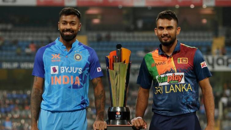 IND vs SL 1st T20: Deepak Hooda, Axar Patel's fiery partnership guides India to 161 IND vs SL 1st T20: শেষের দিকে হুডা, অক্ষরের ঝোড়ো পার্টনারশিপ, শ্রীলঙ্কাকে ১৬৩ রানের লক্ষ্য দিল ভারত