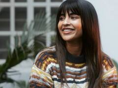 క్యూట్ స్మైల్ తో మెస్మరైజ్ చేస్తోన్న కోమలి ప్రసాద్