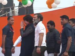 Watch: यूपी पहुंची भारत जोड़ो यात्रा, इस अंदाज में प्रियंका गांधी ने किया भाई राहुल का स्वागत