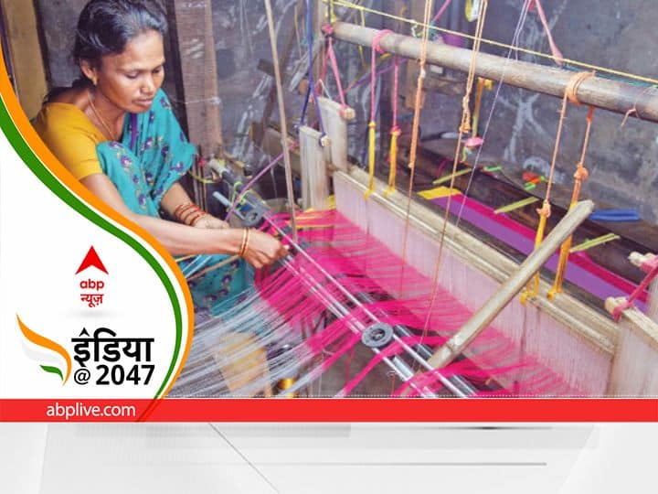 Handmade sarees in India, Saree Festival Virasat begins in New Delhi abpp भारत में हाथ से बनने वाली साड़ियां, जिनकी सुंदरता और भव्यता देख विदेश के लोग भी हैं हैरान