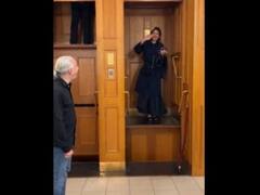 সারাক্ষণ চলতেই থাকে এই লিফট, কখনই থামে না! ভাইরাল ভিডিও দেখে অবাক নেটিজেনরা