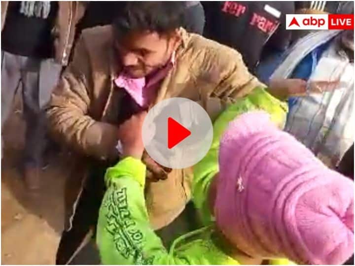 kanpur video viral a man has been publicly beaten up by women video went viral ann Watch: शादी का दबाव डाल रहा था शख्स, लड़कियों ने बीच सड़क पर जड़ दिए ताबड़तोड़ थप्पड़, वीडियो वायरल