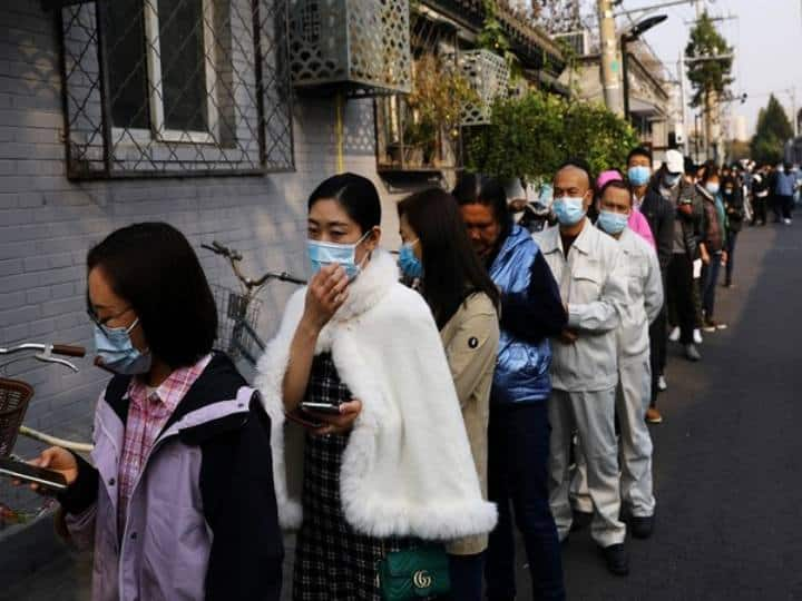 70 per cent of Shanghai population is COVID infected says top doctor COVID in China: শাংহাইয়ের ৭০ শতাংশ নাগরিকই করোনা আক্রান্ত, চিনে শাসকদলের মুখপত্রে স্বীকার চিকিৎসকের