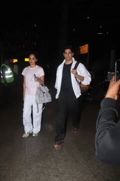 Sid-Kiara Pics: न्यू ईयर सेलिब्रेशन के बाद वापस लौटे सिद्धार्थ मल्होत्रा-कियारा अडवाणी, एयरपोर्ट में इस लुक में स्पॉट हुआ कपल