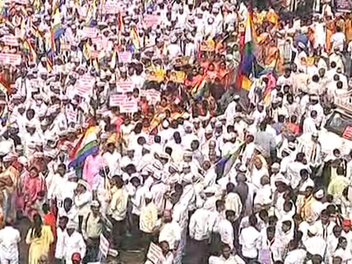 जैन समाजाने आज कोल्हापुरात जिल्हाधिकारी कार्यालयावर मूक मोर्चा काढला