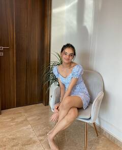 Ruhanika Dhawan: रुहानिका धवननं वयाच्या 15 व्या वर्षी  घेतलं घर; पाहा फोटो