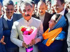 हिमाचल विधानसभा के शीतकालीन सत्र से पहले रणनीति तैयार करने में जुटी कांग्रेस-बीजेपी, धर्मशाला में बुलाई गई विधायक दल की बैठक