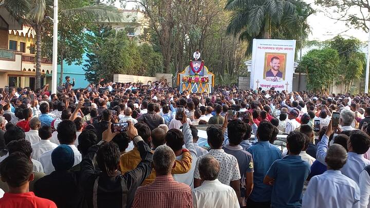 त्यासोबतच निष्ठावान,  प्रेरणादायी आणि कणखर नेता म्हणूनही त्यांची ओळख होती. तरुणांमध्ये ते फार लोकप्रिय होते. त्यांच्या पार्थिवांचं दर्शन घेण्यासाठी तरुणांनी देखील गर्दी केली होती. त्यांच्या जाण्याने कार्यकर्त्यांमध्ये नाराजी पसरली आहे.