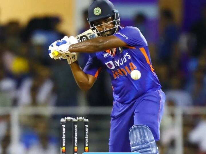 IND vs SL Wanindu Hasaranga has dismissed Sanju Samson six times in 34 balls IND vs SL: Sanju Samson पर अब तक भारी पड़े हैं वानिंदु हसरंगा, जानें क्यों है संभलकर खेलने की जरूरत