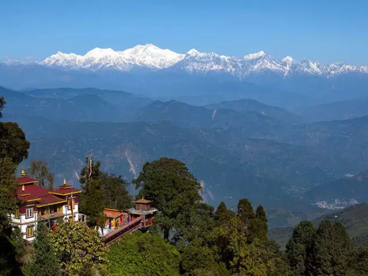Darjeeling Photos: टाइगर हिल से लेकर हिमालयन रेलवे तक, खूबसूरती में नंबर वन है 'दार्जिलिंग
