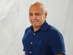 अंजलि के परिवार से मिले डिप्टी CM सिसोदिया, कहा- 'दरिंदगी की भयावह घटना, अंदर से हिल जाता है व्यक्ति'