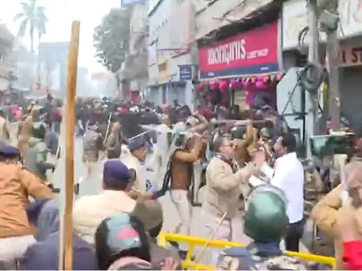 BSSC CGL Paper Leak: Bihar Police Lathi-Charge Students Protesting Against Paper Leak BSSC CGL Paper Leak: Bihar Police Lathi-Charge Students Protesting Against Paper Leak