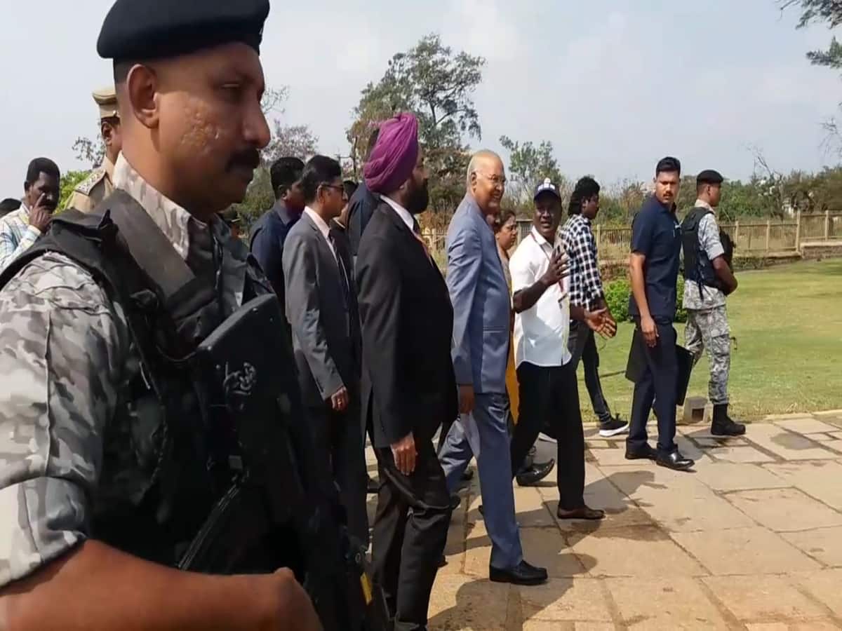 காலையில் முன்னாள் ஜனாதிபதிக்கு வழிகாட்டி ..! மாலையில் நடந்தேறிய சோகம்..! அதிர்ச்சியில் மக்கள்..