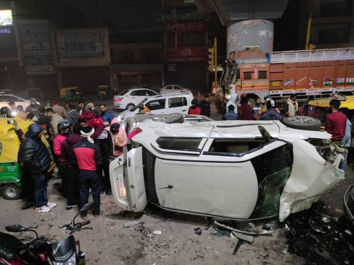 Delhi drunken ASI rammed several vehicles at Dwarka Mor six people injured ann Delhi: द्वारका मोड़ पर दिखा नशे और रफ्तार का  कहर, नशे में धुत्त एएसआई ने कई गाड़ियों को मारी टक्कर, आधे दर्जन लोग घायल