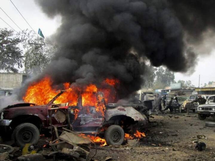 Somalia Blast Nine killed in twin car bombings central Somalia Somalia Blast: सोमालिया में दो कारों के बीच हुआ जबरदस्त धमाका, 35 लोगों की मौत