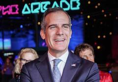 Eric Garcetti: कौन हैं जो बाइडेन के करीबी एरिक गार्सेटी जो भारत में संभालेंगे अमेरिकी दूतावास की कमान