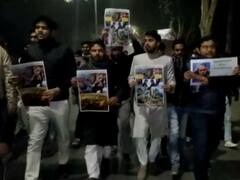 हल्द्वानी मामले को लेकर AMU में प्रदर्शन, छात्र बोले- 'ये प्रोटेस्ट नहीं, दर्द की आवाज है'
