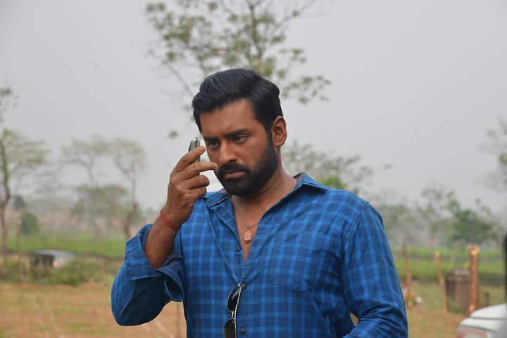 ওয়েব দুনিয়ায় পা রেখেই ফেলুদা, ব্যোমকেশকে চ্যালেঞ্জ জানাচ্ছেন অঙ্কুশ হাজরা? তবে পর্দার সংলাপে, বাস্তবে নয়।