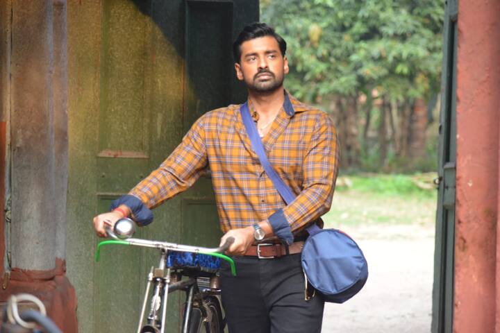 আগামী ৬ তারিখ মুক্তি পাবে অঙ্কুশের প্রথম ওয়েব সিরিজ শিকারপুর (Shikarpur)। ট্রেলারে ধরা পড়ল গল্পের অংশবিশেষ।