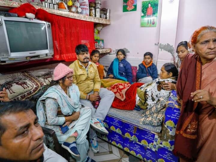 Kanjhawala Case Kejriwal Government help Anjali Family 10 lakh rupees and one person government job Kanjhawala Case: 10 लाख रुपये, परिवार में एक को सरकारी नौकरी, अंजलि के परिवार को केजरीवाल सरकार का सहारा