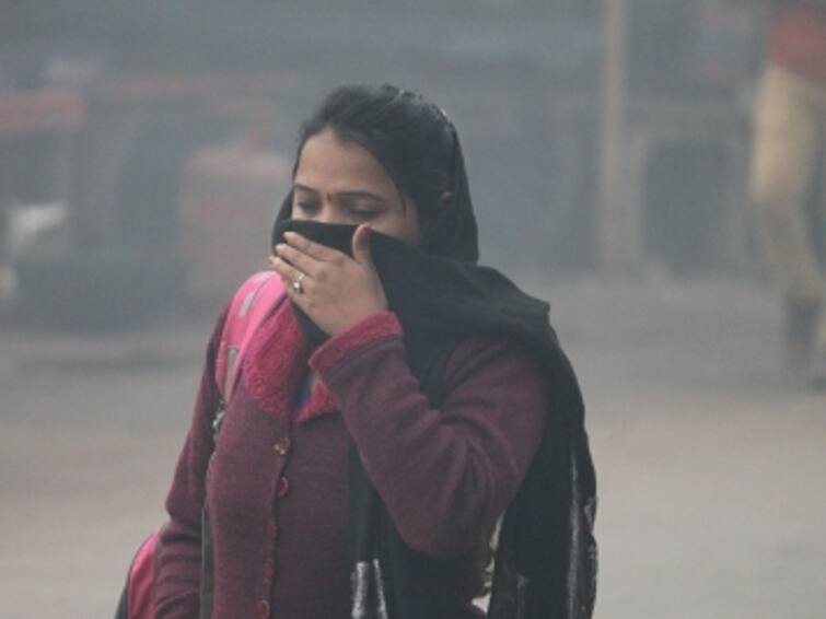 Delhi Air Quality 'Very Poor' With Increasing Toxicity Levels, Experts Warn Of Respiratory Illness Delhi Air Quality 'Very Poor' With Increasing Toxicity Levels, Experts Warn Of Respiratory Illness