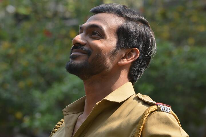 এর মধ্যে অধিকাংশই এসভিএফের হয়ে। অঙ্কুশ, কৌশিক, সন্দীপ্তা ছাড়াও এই সিরিজে দেখা যাবে দেবাশিস মন্ডল (Debashish Mondal), দেবেশ রায়চৌধুরীকে (Debesh Roychowdhury) । এছাড়াও রয়েছেন, কোরক সামন্ত (Korok Shamantya), সায়ন ঘোষ (Shayan Ghosh)