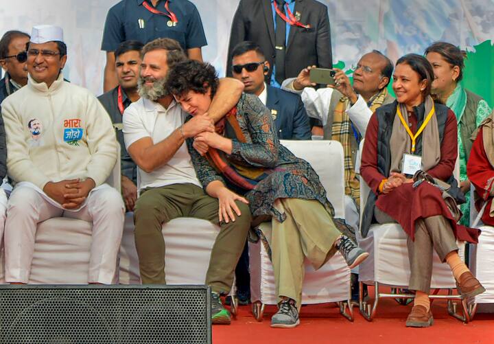 यात्रेदरम्यान बहिण भावाचा हा सुंदर फोटो पाहून अनेकांच्या चेहऱ्यावर स्मित उमटलं