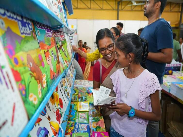 kanchipuram book fair  2022  80000 books sale 1 crore rupees earned புத்தகத்தை அள்ளி சென்ற காஞ்சி மக்கள்..! 1 கோடி ரூபாய்க்கு விற்பனை.! முதல் முறையே அமோகம்..!