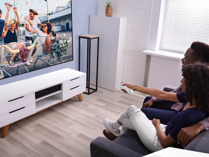 अमेजन से खरीदें ये न्यू लॉन्च HD प्रोजक्टर, घर में लगाने पर आयेगा एकदम मूवीहॉल जैसा फील Amazon Deal On Projector ViewSonic X1 Projector Price Features BenQ GS50 Projector Best Brand HD Projector How Projector Works अमेजन से खरीदें ये न्यू लॉन्च HD प्रोजक्टर, घर में लगाने पर आयेगा एकदम मूवीहॉल जैसा फील
