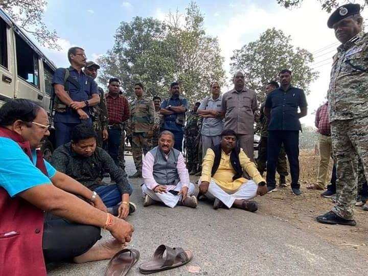 Narayanpur News Chhattisgarh BJP delegation returned Narayanpur without investigation Narayanpur Conversion Case ANN Narayanpur News: धर्मांतरण के दावों पर नारायणपुर में घमासान, बैरंग लौटी बीजेपी की टीम, इन शर्तों पर धरना खत्म