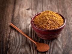 Brown Sugar Benefits: पीरियड्स में होने वाले दर्द से हैं परेशान, ब्राउन शुगर के इस्तेमाल से इस तरह मिलेगा आराम