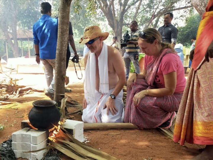 பொங்கலோ பொங்கல் - குலவையிட்டு பொங்கலை கொண்டாடிய வெளிநாட்டினர்