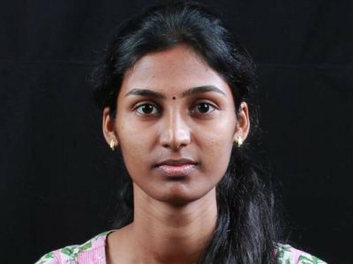 Accident: A female software employee died in a truck collision near Maduravayal; The tragedy of the death of the sister in front of the brother Accident: மதுரவாயல்: லாரி மோதியதில் சாப்ட்வேர் பெண் ஊழியர் பலி; தம்பி கண் எதிரே அக்கா பலியான சோகம்..!