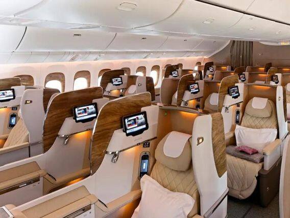 Flight Business Class: These facilities found in business class will provide royal feel, feel the need once Flight Business Class: બિઝનેસ ક્લાસમાં મળતી આ સુવિધાઓ આપશે રોયલ ફીલ, એકવાર જરૂર અનુભવ કરો 